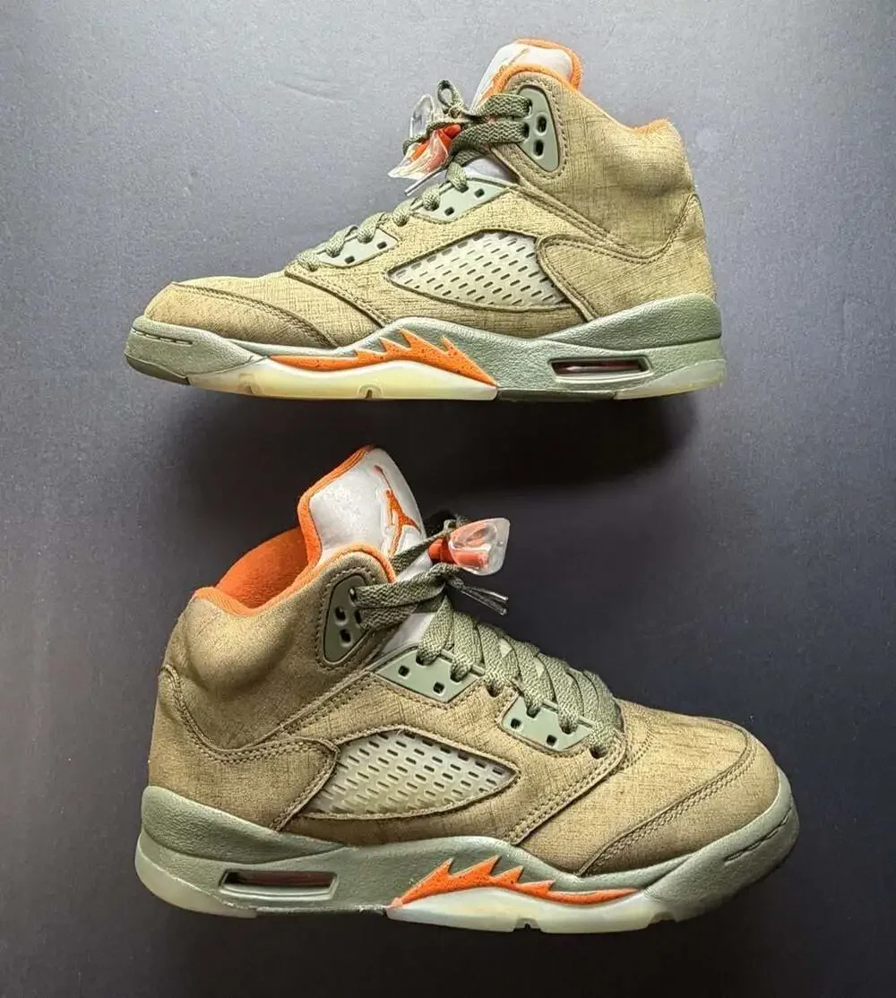 Size: 5y- Jordan 5 Retro 'Olive' (2024)